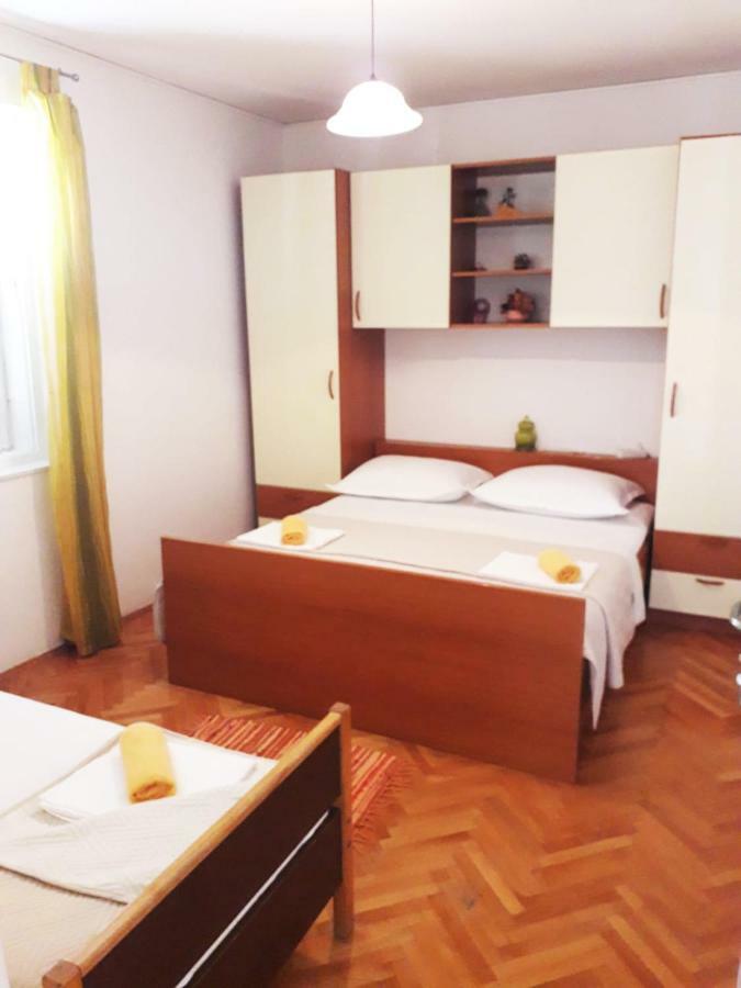 Apartments Mira Makarska Ngoại thất bức ảnh